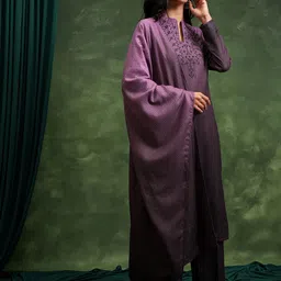 Vishudh Mauve Printed Yoke Design Thread Work Straight Kurta with Trouser & Dupatta image 4