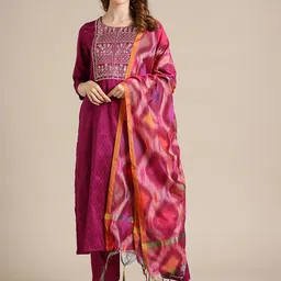 Varanga Women Magenta Ethnic Motifs Kurta with Trousers & With Dupatta-picture-8