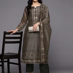 Varanga Floral Printed Kurta With Trousers & With Dupatta image 3