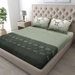 MAFATLAL Green & Black Geometric Printed Cotton 186 TC King Bedsheet Set-2.74 m x 2.74 m-image-10