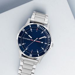 Tommy Hilfiger Men Blue Dial & Silver Toned Stainless Steel Bracelet Style Straps Analogue Watch-23