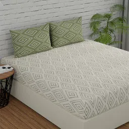 Huesland White & Green Geometric 144 TC Cotton Fitted King Bedsheet with 2 Pillow Covers-image-22