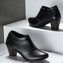 Shezone Black Solid Block Boots-picture-43