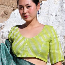 Chidiyaa Women Green Striped Woven Saree Blouse-49