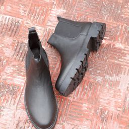 DressBerry Women Black Faux Leather Chelsea Boots-17