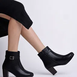 Shoetopia Girls Panelled Buckle-Detail Block-Heeled Zip-Up Boots-image-8