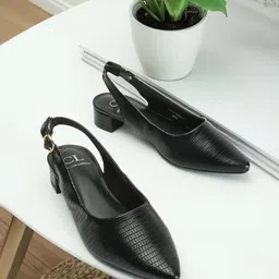 Carlton London Textured Pointed Toe Buckles Detail Block Heeled Pumps-16