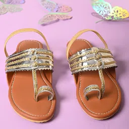 LIL PITAARA Girls Embellished Leather Ethnic One Toe Flats-58