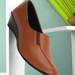 FASHIMO Textured Wedge Pumps-17
