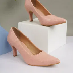 Get Glamr Women Textured Kitten Pumps-47