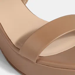 LEMON & PEPPER PU Block Sandals with Buckles image 4