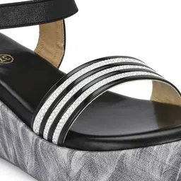 CLOG LONDON Striped Open Toe Flatform Heels image 3