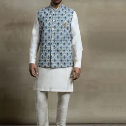 Tasva Men Printed Khadi Bundi-image-26