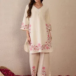 Indo Era Women Floral Embroidered Regular Thread Work Pure Cotton Kurta with Palazzos-image-92