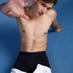 ONN Pack Of 3 Assorted Trunks -ONN_UK_32_AST3_3PC image 2