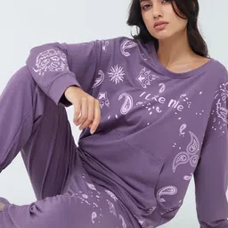 I like me Typography Printed Round Neck Sweatshirt & Joggers-picture-58
