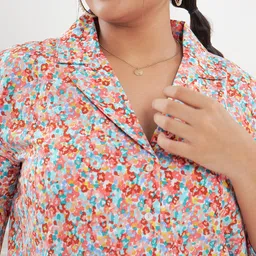 CURVE BY KASSUALLY Plus Size Spread Collar Boxy Fit Button Placket Shirt image 2