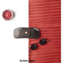 THE MESSY CORNER Unisex Vegan Leather Sunglasses Case-image-10