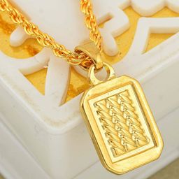 MEMOIR Gold-Plated Pendant With Chain-32