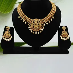 JANAVI Gold-Plated Stone-Studded & Beaded Jewellery Set-41