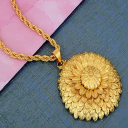 MEMOIR 24kt Gold-Plated Floral Shaped Pendant With Chain-picture-18