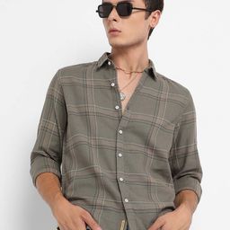 Campus Sutra Classic Windowpane Checked Spread Collar Cotton Casual Shirt-image-40