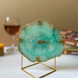 HOMEARTE Green & White Geometric Vintage Table Clock-image-98