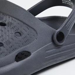 max Men Self Design Clogs image 4