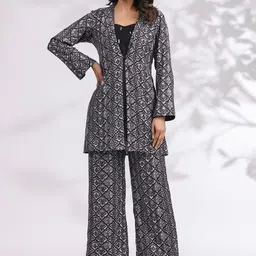 GILLORI Printed Jacket With Trouser & Inner Co-Ords-picture-19