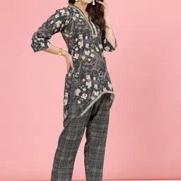 Clora Creation Floral Printed Tunic Top with Trousers Co-Ords image 3