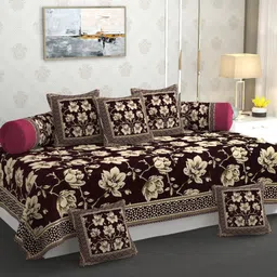 MULTITEX Purple Floral Velvet 5 Seater Sofa Cover With Table Cover & Diwan Set-picture-37