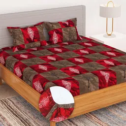 Bedspun Red & Brown Geometric 180 TC King Fitted Bedsheet with 2 Pillow Covers-25