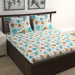 Divine Casa Emerald White Geometric Cotton 144 TC Queen Bedsheet with 2 Pillow Covers-image-41
