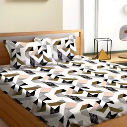 Aura Green & White Geometric 180 TC Queen Bedsheet With 2 Pillow Covers-image-33
