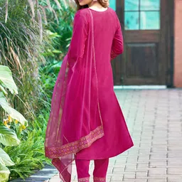 SANISA Floral Yoke Design Thread Work Kurta With Trousers & Dupatta image 2