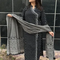 Anni Designer Paisley Printed Mandarin Collar Straight Kurta With Trousers & Dupatta-picture-13