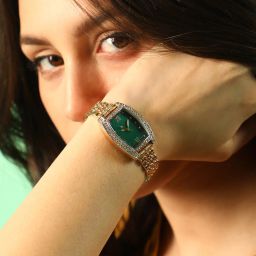 haute sauce Analogue Watch with Deployant image 1