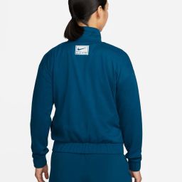 nike Swoosh Run Jacket with Kangaroo Pockets image 2