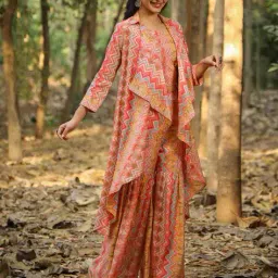 scakhi Geometric Print Top & Sharara with Shrug image 2