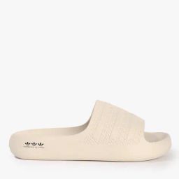 adidas originals Adilette Soft Slides image 2