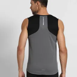 van heusen Performance Swift Dry & High Stretch Vest image 3