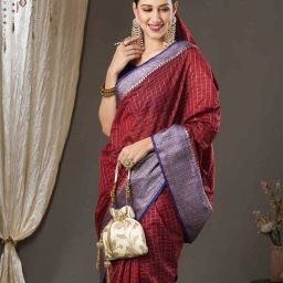 ri-wah Checked Saree with Contrast Border image 3