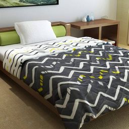 divine casa Set of 2 Printed Microfiber Reversible Single Comforters image 4