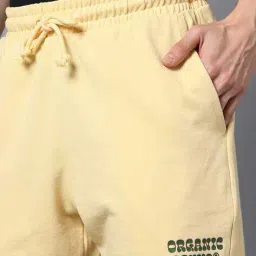 levi's Men Regular Fit Shorts with Drawstring image 4