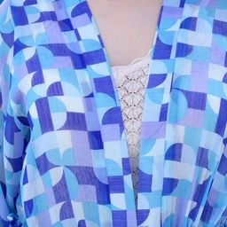 sera Checked Front-Open Shrug image 5
