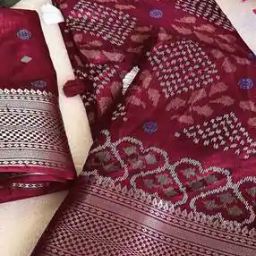 Women Ikat Print Saree with Contrast Border-image-29