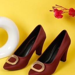 Women Embellished Pointed-Toe Pumps with Metal Accent-image-35
