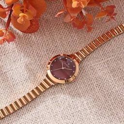 Maroon Dial Analogue Fashion Watch with Steel Strap for Women-image-56