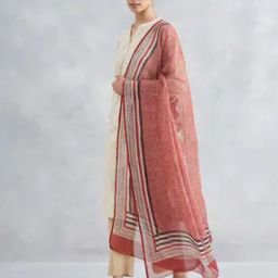 Women Printed Dupatta with Contrast Border-image-41