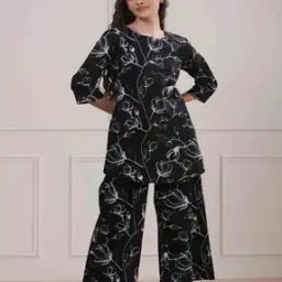 Women Floral Print Top & Pyjamas Co-Ord Set-image-72